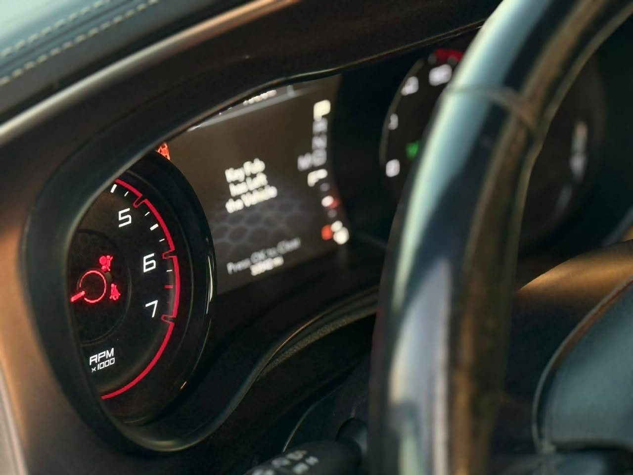 السلام عليكم
للبيع دوج جارجر موديل 2021
وارد 🌻امريكي 
مكينه 3600
فئه GT PluS
*فتحه
*بصمه تشغيل
*بصمه ابواب
*رادرار امامي 
*تحكمات استيرن 
*شاشه 
*كامره دواره 
*ثلاثه وضعيه انضمه قياده 
*قطعتين تبريد 
*كشنات كهربائيّة 
*كشنات جلد 
الاستفسار اكثر الاتصال على الارقام التالية 
***********
***********

واسط الصويره 
.
