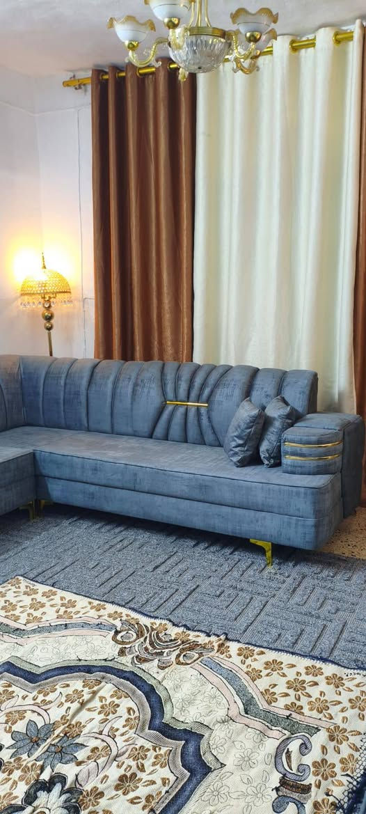 وجبه جديده من الديوانات القديفه 22مقعد 14متر  6كوشات ويا اسفنج مميز والخشب البلاويد الاسود لاتصال ***********وتساب واكو توصيل بكروه
