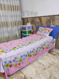 غرفة بناتيه • ميز مكياج • مكتبه