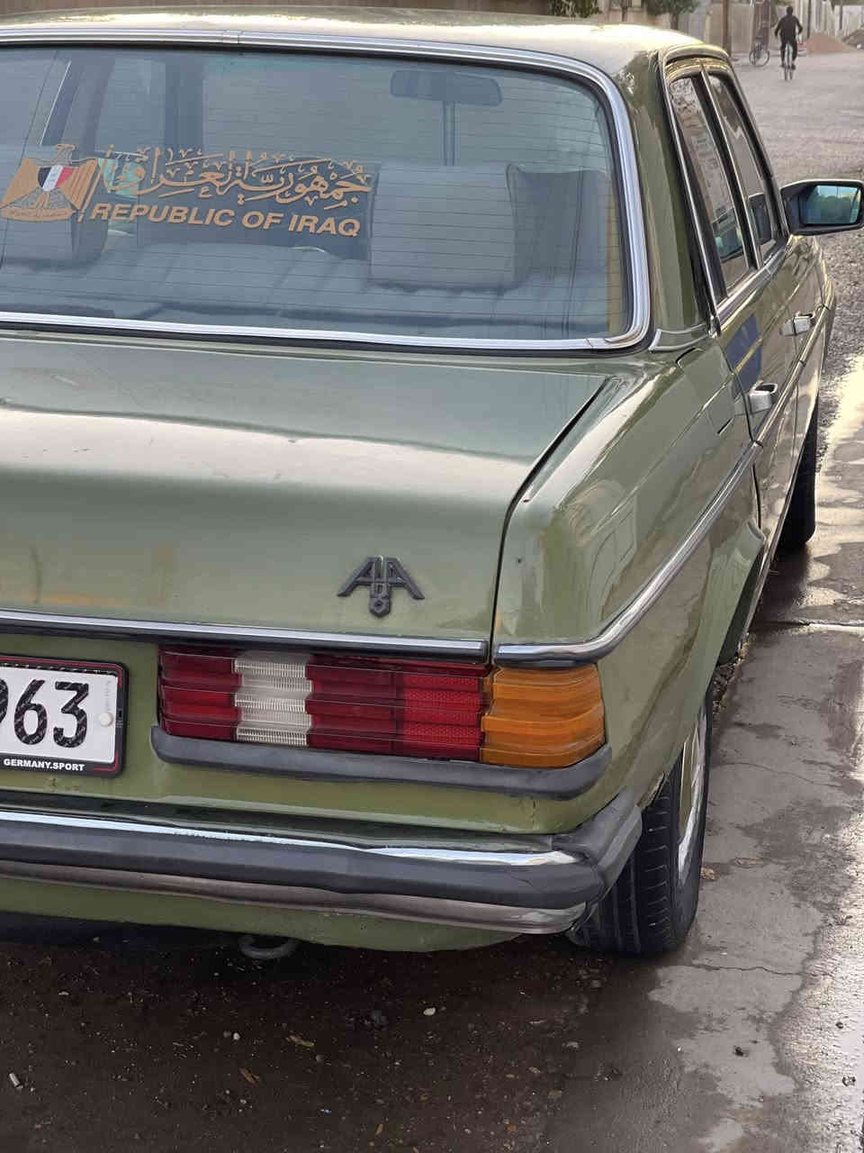 السلام عليكم مارسدس ابو جحيل للبيع موديل 1982 مكينة وكير بلاد كفالة سيارة جاهزة تخم تاير بيهة خياسات بسيطة بالذيل الخلفي السعر 57 مكاني بغداد ***********. ترهم بيع ومراوس
