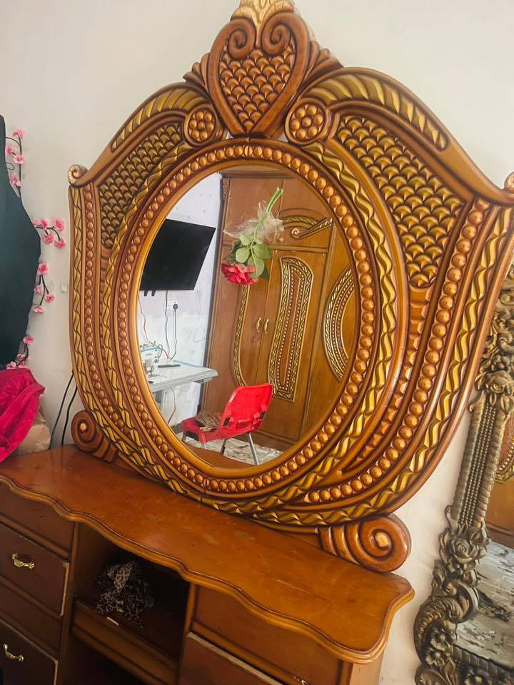 غرفه نوم صاج عراقي نضيفه كلش للبيع 700 قفل العنوان بغداد ام الكبر والغزلان  *********** 
واتساب
