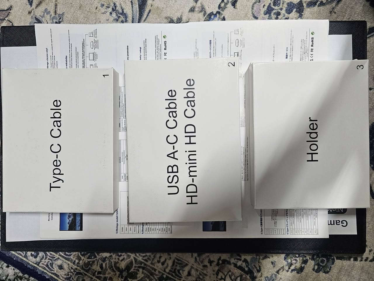 💻 شاشة محمولة Portable Monitor – سهلة الحمل والعمل في أي مكان
شاشة إضافية مثالية للعمل أو الدراسة أو الألعاب، يمكن توصيلها بسهولة مع اللاب توب، الكمبيوتر، أو الهاتف. تصميم نحيف وخفيف يجعلها مناسبة للسفر والعمل خارج المكتب.
🔹 تدعم التوصيل عبر Type-C أو HDMI
🔹 تعمل مع Laptop / PC / Android / iPhone
🔹 تأتي مع جميع الكابلات الأصلية:
• كابل Type-C
• كابل HDMI-mini HDMI
• كابل USB A-C للطاقة
🔹 معها حامل (Holder) للشاشة مع كفر جلد مغناطيسي
السعر:75 الف
***********
