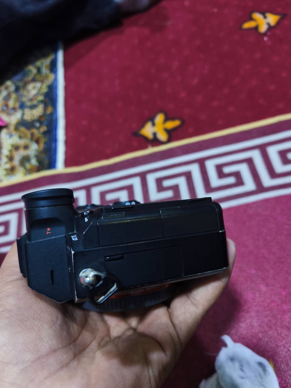 Sony A7iii
نظافة ٩٨٪ الصور كدامك واحكم 
مع عدسه 18-135 نظافه ١٠٠٪ 
الشراي يتصل ***********
