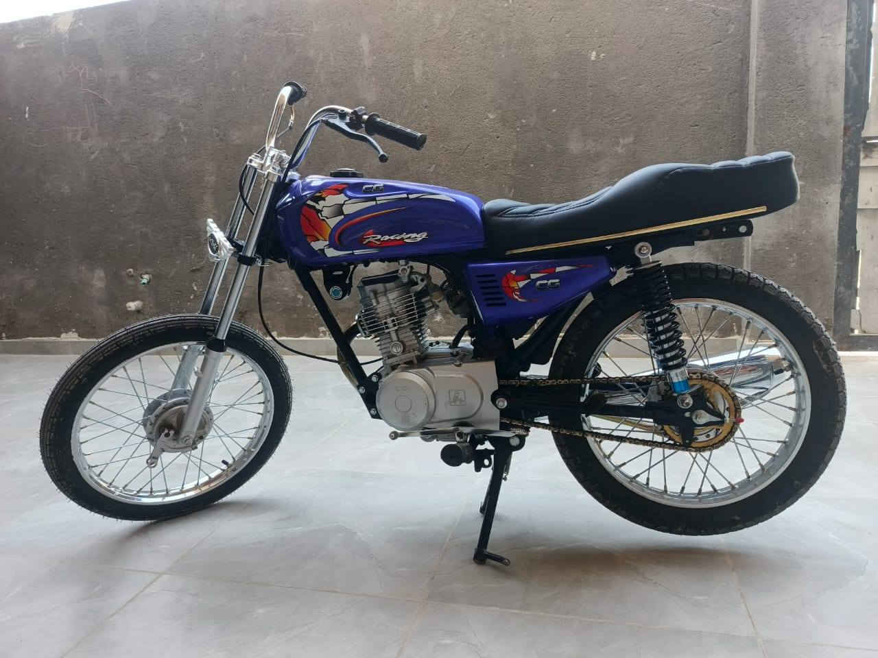 دراجه ايرانيه للبيع مكينه مفتوحه ناعمه ادوات اللي يريد يتصل على الرقم سعر 550 الرقم ***********
