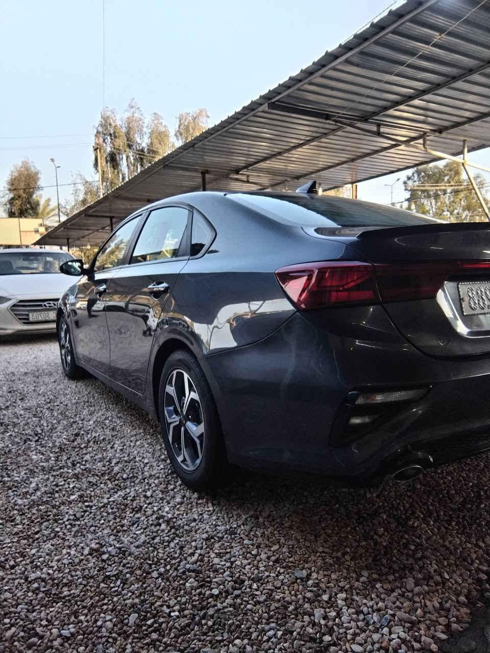 السلام عليكم فورتي ٢٠١٩ رقم بغداد دولي باسمي كفالة فقط البنيد صبغ بدون لاداخل ولارباك نص فول مكينة دوش سيارة جاهزة من كلشي وجديدة ماشية ١٣٣ العنوان كربلاء طويريج السعر ١٣٣ وبيها مجال للاتصال ***********
