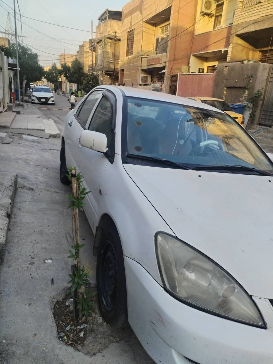 السلام عليكم  لانسر البيع مديل 2010 سياره مكفوله كير محرك صدر السعر 82 وبيه مجال رقم ***********
