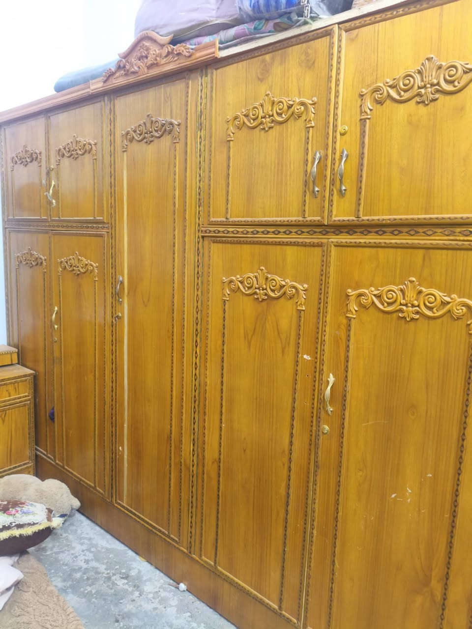 غرفه نوم 450 اضرار بسيطه فطر بلجامه وتاج الجربايه مشلوع بس مابيهه كسر 
والسبلت طنين مداخل تصليح استخدام قليل سعر 425 
والثريات زوج 20 
والبوفيه 60 مكان بغداد تقاطع النهروان قرية 9 نيسان الاغراض نضيفات وبيهن مجال قليل


**إذا كنت صاحب هذا الإعلان وتريد حذفه لأي سبب، رجاءا أرسل رسالة إلى الدعم الفني**