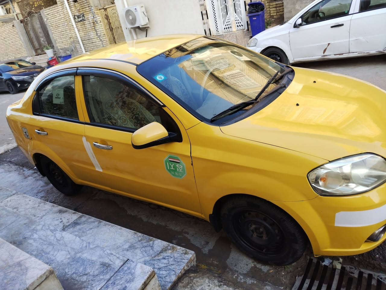 افيو خليجي شركه عامه ٢٠١١
جاهزه سياره كير ومكينه حاويه كفاله حداديه طخم تواير جدد (ضفيره جديده توني شاده عوزه تلحيضات كرهبائياته) سياره مال جناي باتري جديد عنبار جديد باور جديد مكفوله من العيب الشرعي والضربه القويه مصبوغه عام جماليه. بسمي سياره سنويته بعدهي مامنتهيه رقم نكليزي بصره مامستلمه.. 
سياره بيع او مراوس خصوصي 
سعره _ ٦٠ بيه مجال قليل 
عنوان _ناصريه مركز 
***********
