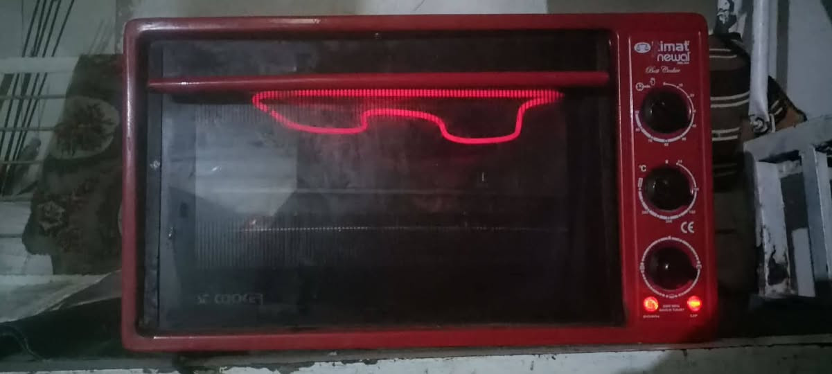 اوفن حجم كبير نظيف وتشغيل فول السعر 30 قفل الاتصال عالرقم ***********
ويوجد خدم
