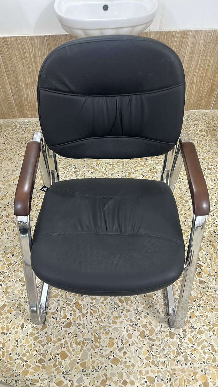 للبيع التواصل خاص وبسعر جدا مناسب
سدية فحص مرضى

لامب فحص عدد 2

ستاره فحص ابيض اللون

ستول ابيض متحرك

درجات  صعود للسدية

كرسي متحرك عدد واحد 

كرسي استقبال عدد 2
***********
