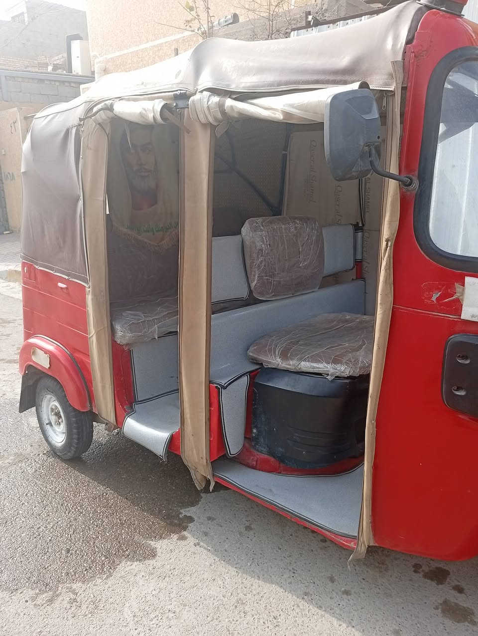 سلام عليكم شباب عندي تكتك 2017شهر 4اوراق المصطفى مكان بغداد الحسينية ***********سعر 3500وبيه مجال قليل
