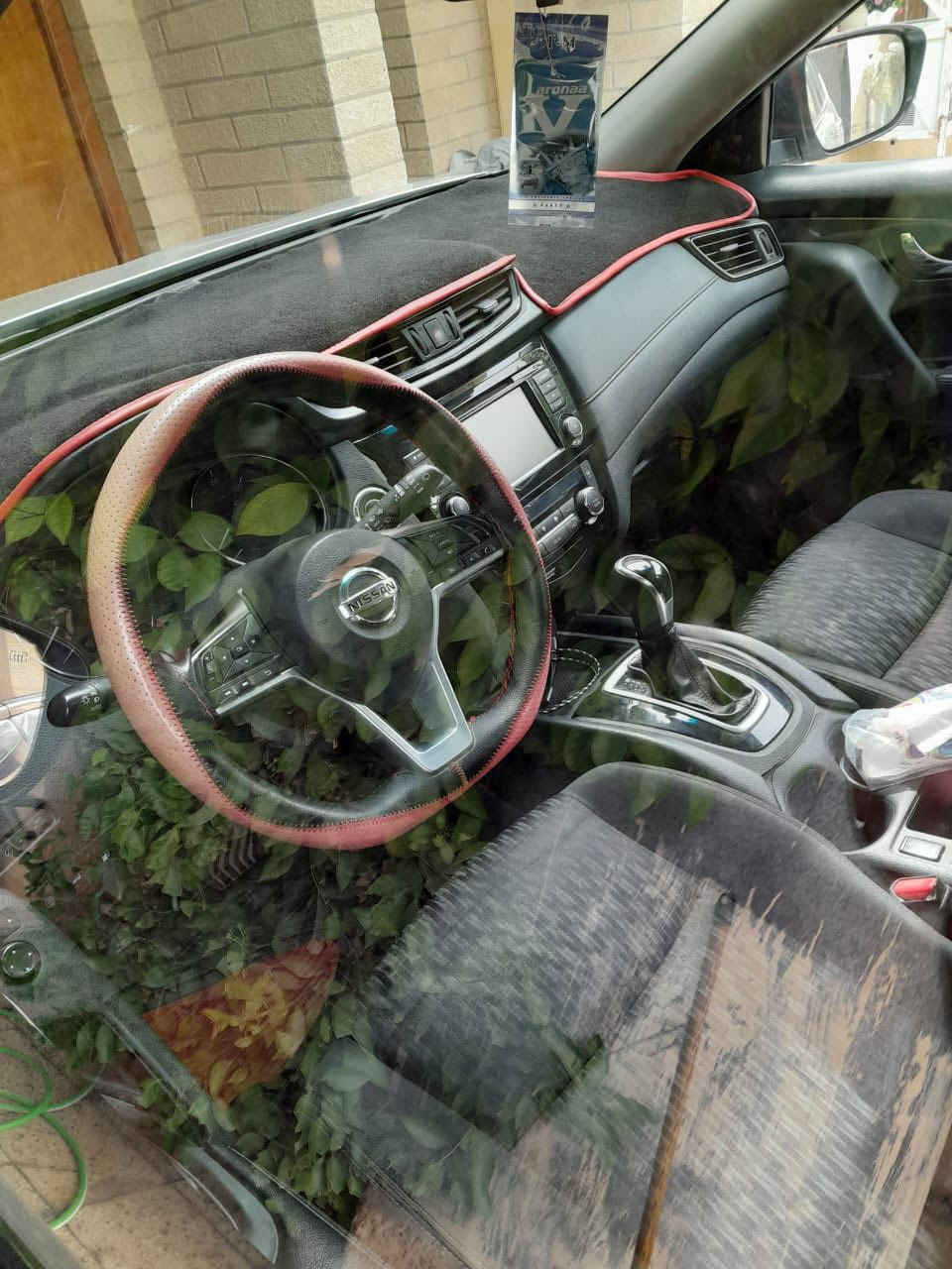 السلام عليكم 
نيسان روج 
موديل 2020
محرك 4 سلندر 2500
الضرر باب سايق وجاملغ وشبر بونيد صبغ 
ماشيه 90 ميل
سياره مابيها اي نقص 
رقم أربيل جديد بسمي
السعر 175 بيها مجال قليل
مكان السياره صلاح الدين 
‭٠٧٧٨ ٢١٣ ٣٢٢٣‬ ‬
