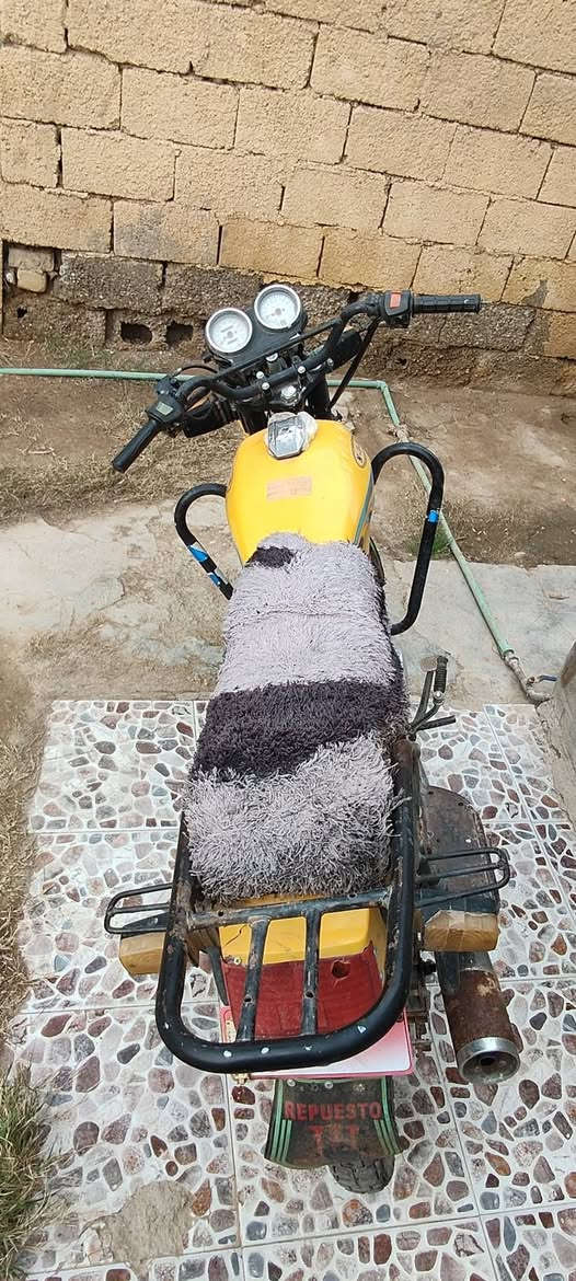 للبيع دراجه كامله اي نقص مابيها


**إذا كنت صاحب هذا الإعلان وتريد حذفه لأي سبب، رجاءا أرسل رسالة إلى الدعم الفني**