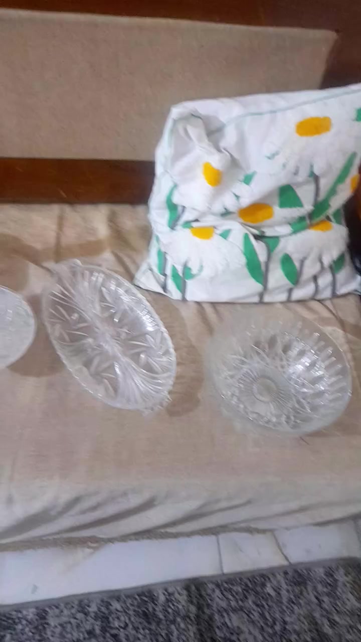 قطع كريستال مجموعه اليريدهن ينطي سعر


**إذا كنت صاحب هذا الإعلان وتريد حذفه لأي سبب، رجاءا أرسل رسالة إلى الدعم الفني**