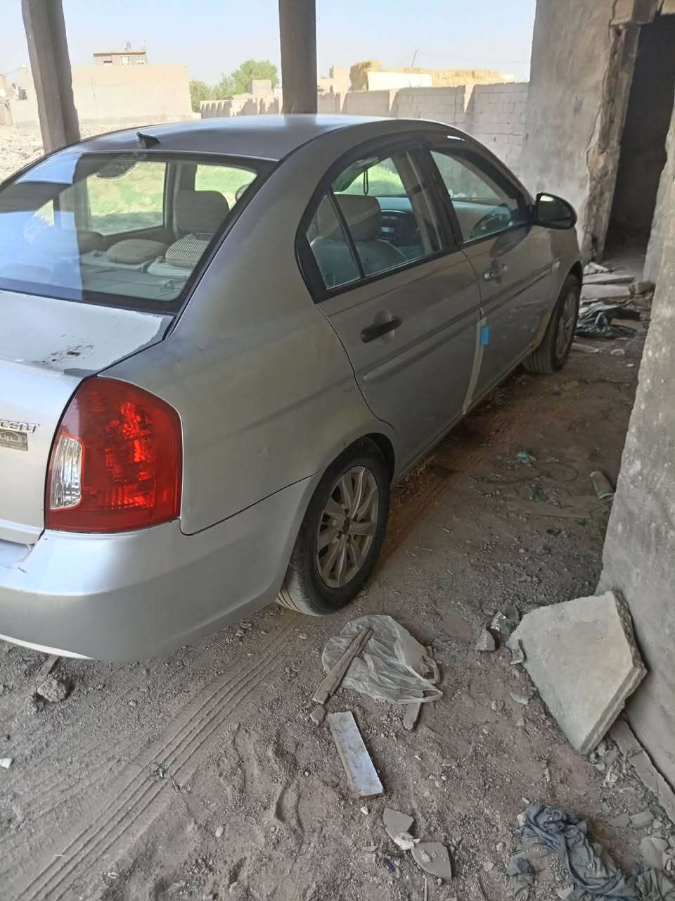 السلام عليكم اكسنت ل بيع او مراوس  بتكسي موديل 2007 مكينه 1600 كير جديد كهربئيات كامله تبريد ثلج صدر امامي خلفي جديد غرفته مدوشمه بالكامل السعر 68 وبيه مجال بغداد جسر ديالى قرب فلكه سلمان ***********
