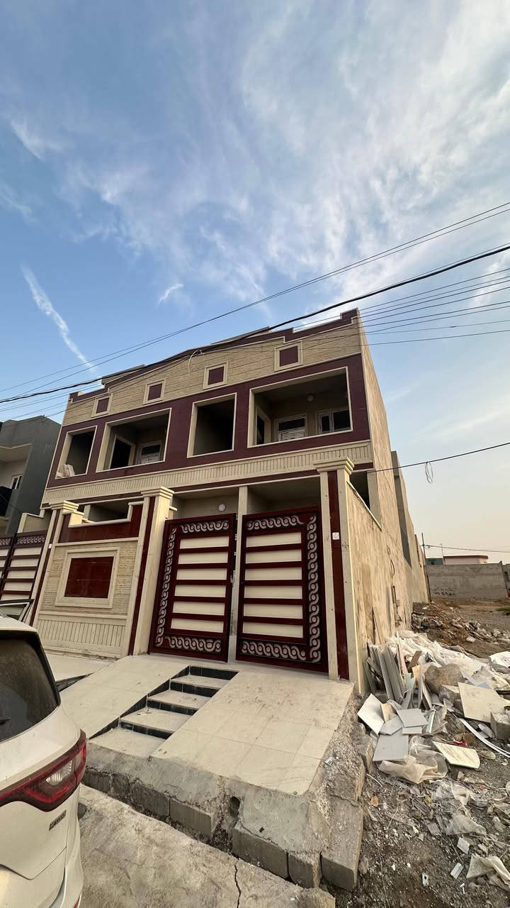 🔴بيوت تؤم للبيع بسعر مناسب جداً  90 مليون وبي مجال 
دار بموقع مميز بجمعية غرفة تجارة
المساحة :- 120متر 
الواجهة :- 6متر 
خدمات كاملة { ماء /كهرباء }
طابقين يحتوي على 5 غرف نوم
اكثر تفاصيل اتصل على الرقم أو التواصل عبر الخاص
***********
***********
#مكتب_شيال_العلم
🔔✨ تابعونا على الصفحة واضغطوا متابعة + علّقوا بكلمة (تم) ✅ حتى توصلكم كل منشوراتنا أول بأول 🏡📢
