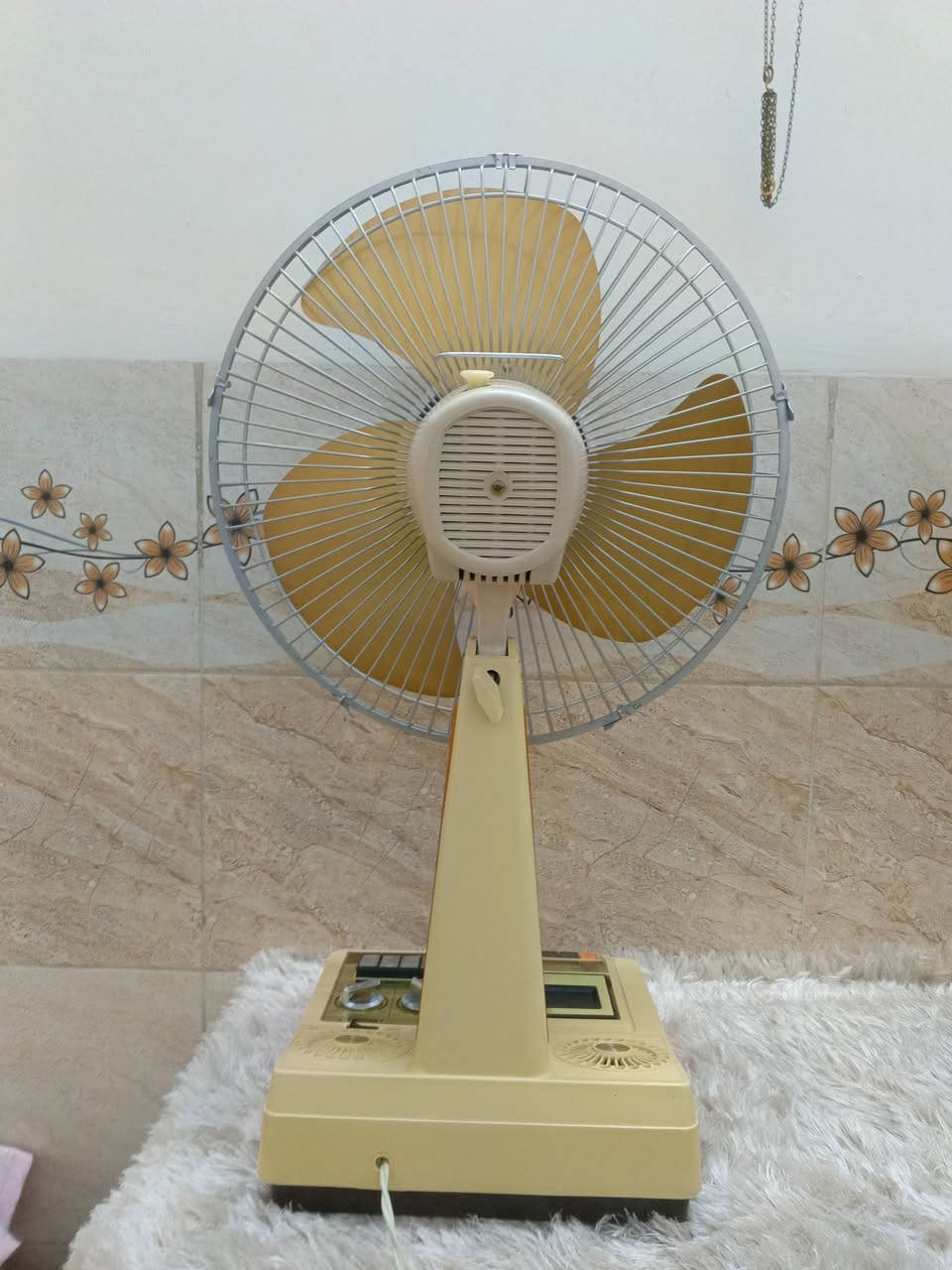 السلام عليكم ورحمه الله وبركاته جبنالكم تحفه فنيه احلا مروحه نشنال ام المسجل ابلاديه عل وضع الشركه غير داخل تصليح شرط الشغل شرط النظافه كامله ما بيها اي نقص أو عيب للبيع السعر خاص مكاني موصل يوجد توصيل جميع محافظات العراق وا هذا رقمي للتواصل ***********
