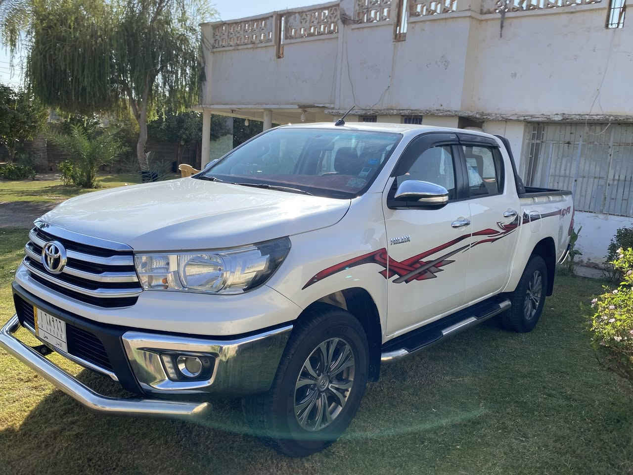 للبيع تويوتا هايلوكس 2017 وارد خليجي
لون أبيض صدفي، كير أوتوماتيك، دفع خلفي، ماشاء الله السيارة محافظة، الممشى مناسب، والمحرك والكير بحالة ممتازة.
الداخلية مخمل أحمر وكالة، ، تحكم ستيرن، حساسات، تبريد ممتاز.
الهيكل نظيف، لا بيه حوادث، والصيانة دورية.

الموقع: الأنبار – الرمادي
للمهتمين تواصل ***********
🚗✨✅
