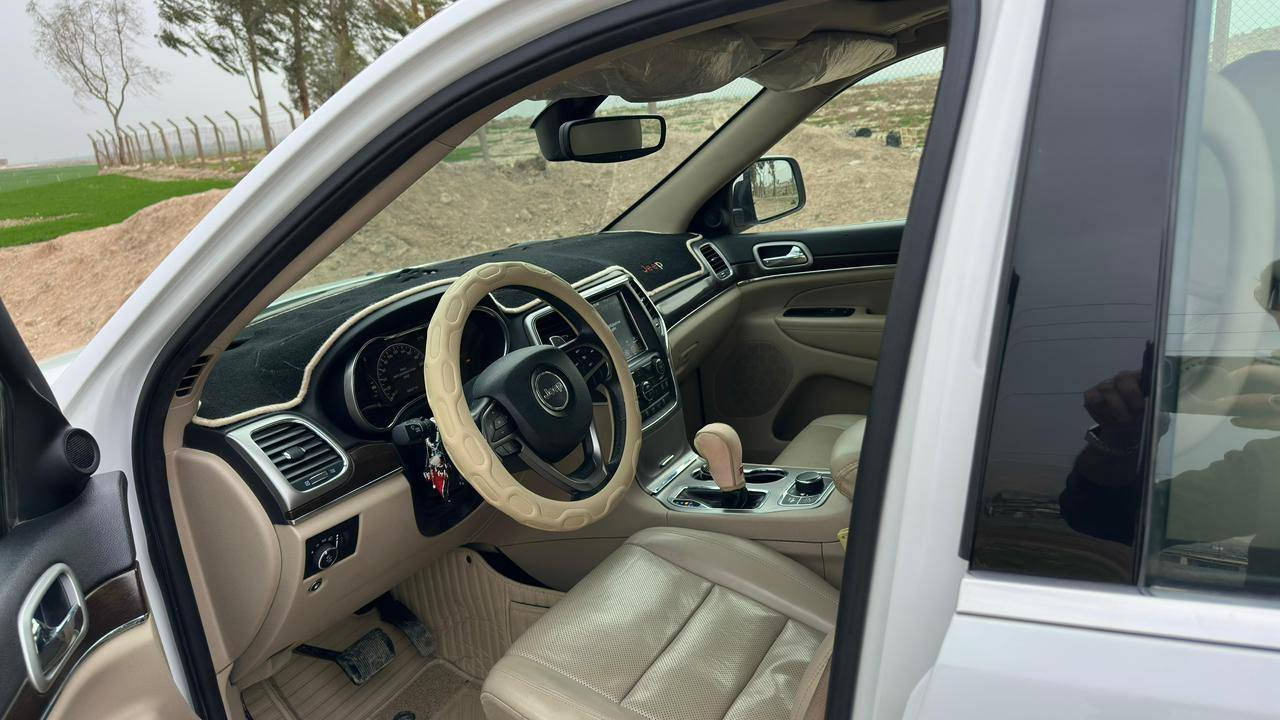 السلام عليكم جيب لاريدو فول فول ١ عل ١ للبيع. كلين تايتل. 2018. الليمتد بلس. كفى العامل وكل شيء. والسياره كلش نظيف. ماشي فقط.50م  سعرها ٢٦٥ بها مجال قليل للطيبين. بي وتساب  تصيل عل رقمwhasapp *********** بيجي, صلاح الدين
