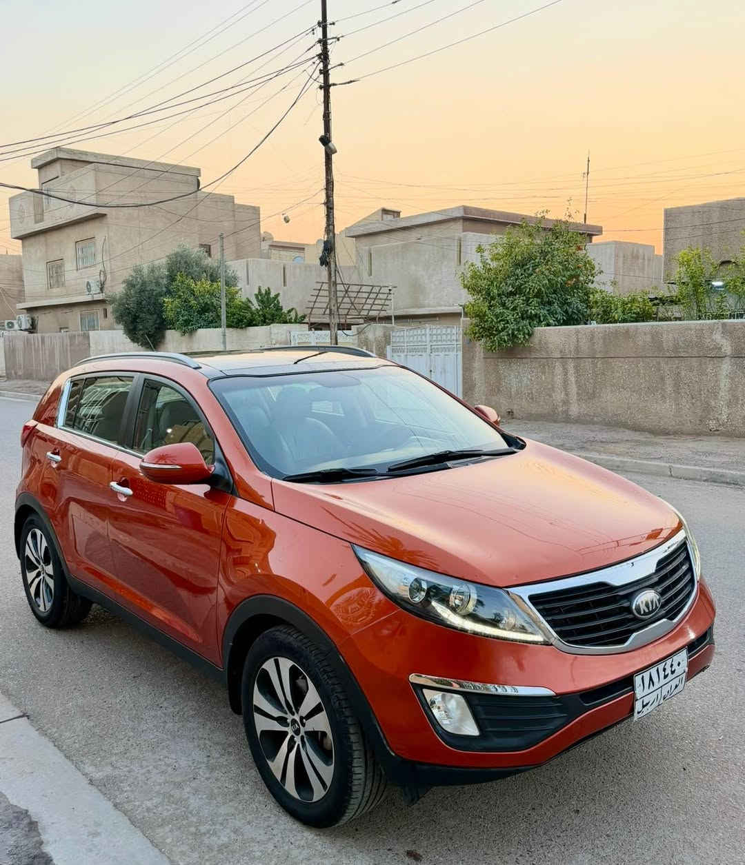 السلام عليكم سبورتج 2014 خليجي ١/١ فول مواصفات
مكينه 2000 دوش سياره جاهزه وجديده تحم تاير تبريد تدفئه حداديه ١٠٠٪؜ كفاله عامه 
ملاحضه ( سياره بأسم شركه حالياً ينطي فقط وكاله ) 
اني منزل من سعرها هواي لهل سبب ولكل تعرف اسعار هيج نضافه ولون وموديل وفول مواصفات سياره مابيها ضرر صبغ دعاميات واكو رش بقبق الجنطه بدون فتح 
سونار من ضمن المنشور ماشيه ١٧٨ الف حقيقي 
مكان سياره اربيل السعر 118 بيها مجال بسيط  
للاستفسار اكثر *********** بغداد, العراق
