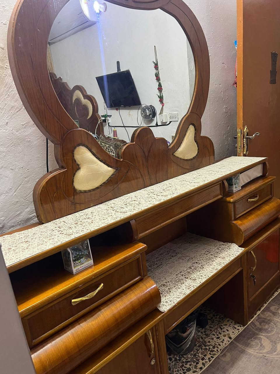 السلام عليكم غرفه لبيع ب مليون بيه مجال شراي يتصل عله هاذه رقم ***********
