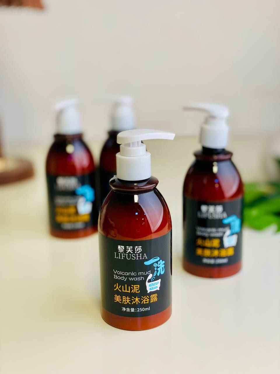 هذا هو غسول الجسم بالطين البركاني من LIFUSHA. 
يستخدم لتبييض وتنعيم البشرة فورياً ومع الاستخدام المستمر.
يعمل على التنظيف العميق للبشرة وامتصاص الشوائب والزيوت الزائدة.
يحتوي على مكونات طبيعية مغذية ومناسب لجميع أنواع البشرة.
يوجد توصيل لجميع محافظات العراق 
لايك_كومنت #تعليقات #اكسبلور #لقطة السماوا, المثنى


**إذا كنت صاحب هذا الإعلان وتريد حذفه لأي سبب، رجاءا أرسل رسالة إلى الدعم الفني**