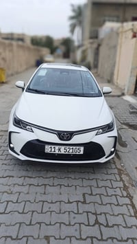 للبيع كورلا هايبرد 2025 ماشيه 3000كيلو متر فول فول مواصفات  سلايد فتحة...