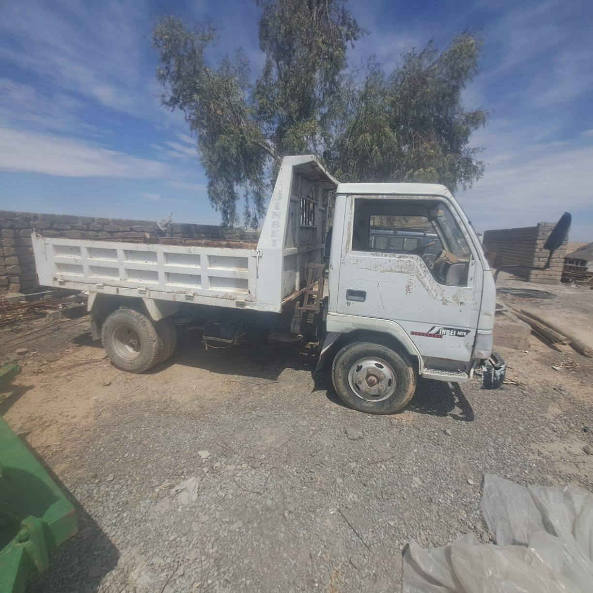 سلام عليكم للبيع قلاب موديل 2006
منفيس كير و محرك شغالات 
سياره شغاله ما عدا البطاريه 
العنوان صلاح الدين الشرقاط 
السعر 30بيها مجال 
الهاتف ***********
الجميع @
