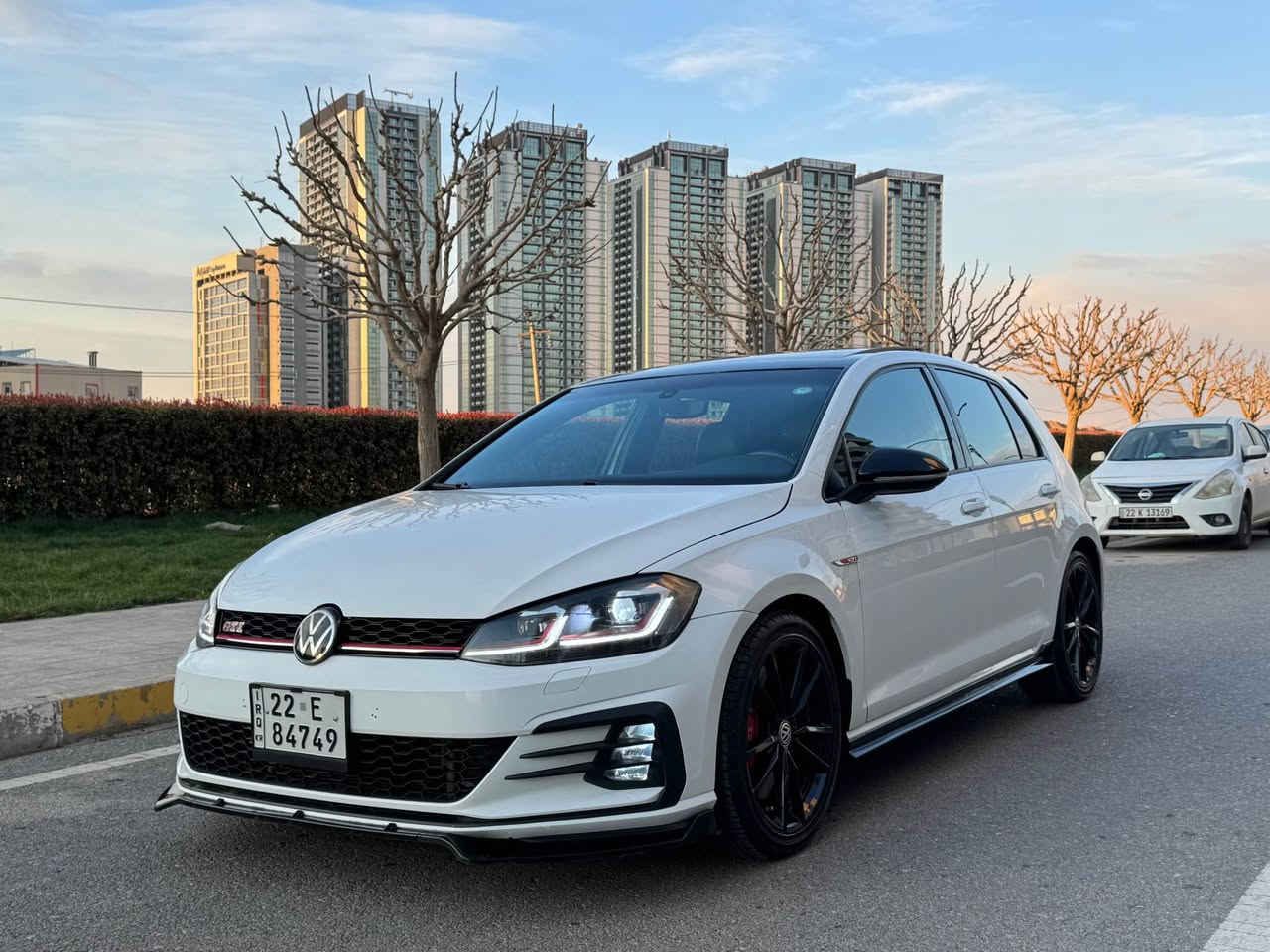Golf GTI 2021
Full mwasafat 
3 parchaw niw sbuxa be zhure
Ger u machinay ba shart 
158 waraqa 
0750 882 6960 أربيل, العراق
