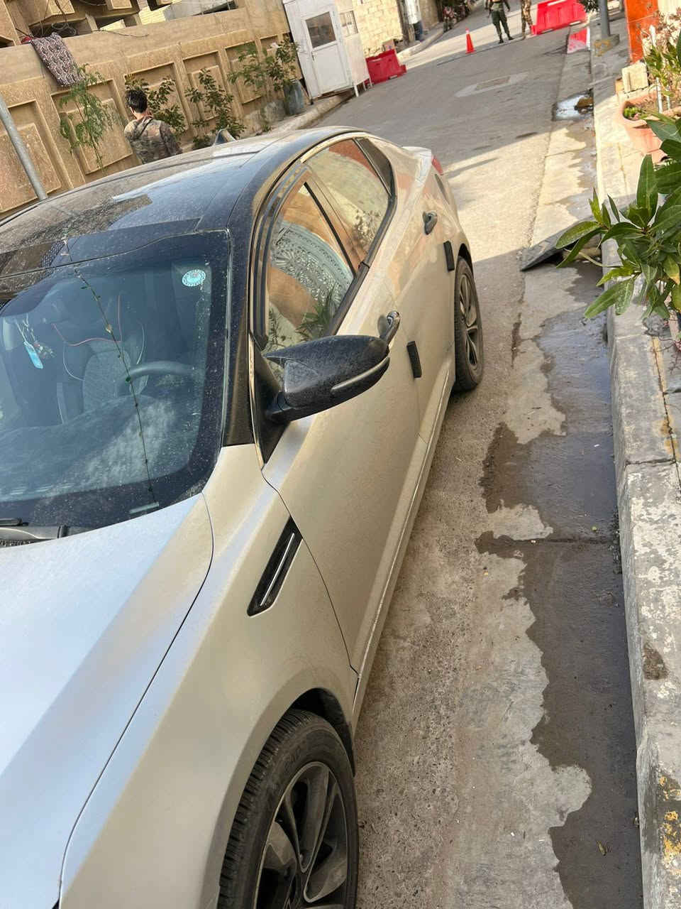 السلام عليكم
كيا اوبتما 2013 خليجي فول لون رصاصي 1/1بانورامه محرك 2400 دبل كزوز حساس خلفي كاميرا لد امامي لد خلفي تخم تايرات جديد انارة KIA بالدوس
نظام ترحيب عن قرب اشاير بالمري
مري شفط تحكمات استيرن شفتات
تبريد قطعتين نظام ABS 
نظام كروز تثبيت سرعه
نظام ECO تنظيم استهلاك بانزين 
صبغ عام اثر شخوط وجمالية لا اكثر تبديل بنيد كصة نظيف كلش صدر امامي خلفي جاهز 
سيارة جاهزة من كلشي 
 رقم اربيل سنوية ٢٠٣٠ 
السعر 110$


**إذا كنت صاحب هذا الإعلان وتريد حذفه لأي سبب، رجاءا أرسل رسالة إلى الدعم الفني**