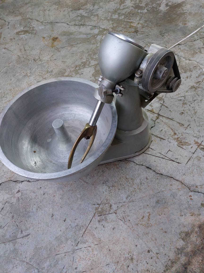 عجانة 70 كيلوغرام استعمال قليل جدآ ماتور بلاد السعر ۳٥۰ الف . اربيل جامع التون الرجاء اتصال فقط *********** واتساب..فايبر دمتم سالمين أربيل, العراق
