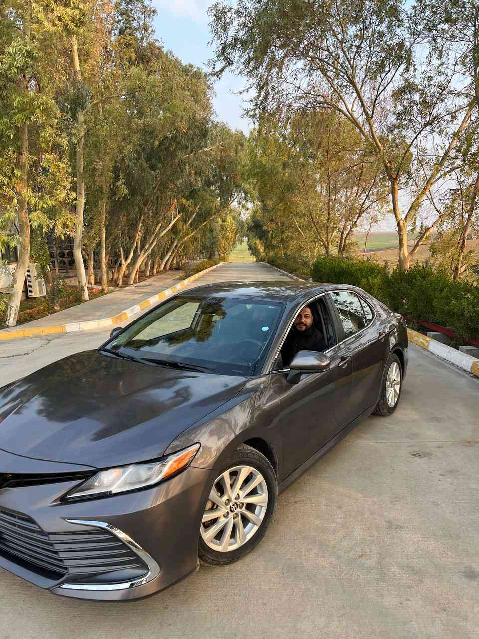 سلام عليكم/كامري موديل 2023للبيع مواصفات نص فول ماشيه 11الف ضررهاخفيف باب مبدل اصلي ورأس البونيد ***********السعر 185قفل
