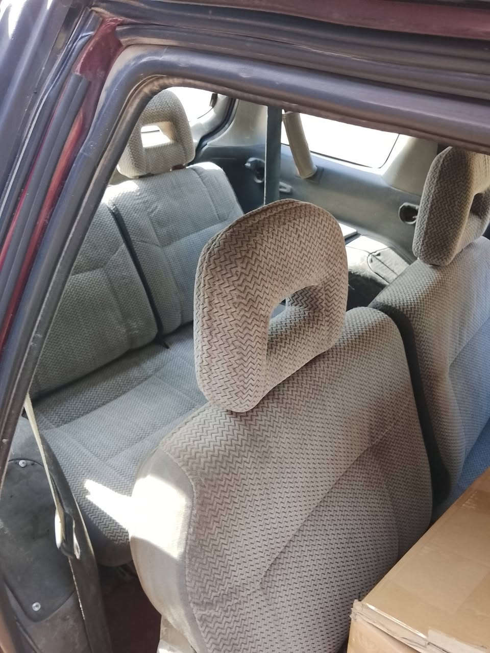 سلام عليكم للبيع سيارة ياباني 7راكب مستي بوشي موديل 95تدفة وتبريد سنوية جديد لحد ٢٠٢٩ بسمي شرط التحويل كشر مكفولة فقط مصبوغة بدون ضربة محرك ٢٠٠٠المرغوب بي باركود حصة بانزين مكان السيارة ديالى خانقين للاستفسار الاتصال على الرقم *********** السعر ٤٣بي مجال قليل ملاحظه رقم سليمانية
