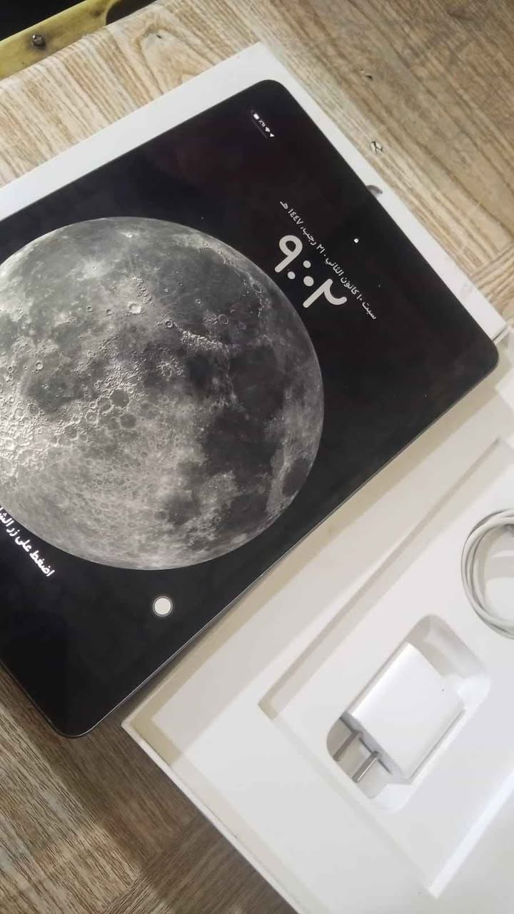 السلام عليكم
ايباد 9 
ذاكره 256 بطاريه 88 نضيف ممفتوح ابد 
فقط الدكمه متشتغل بس بصمه تفتح سعره 300 وبيه مجال قليل مكان العماره رقم *********** الي حاب يشتري هذا الرقم عمارة, ميسان
