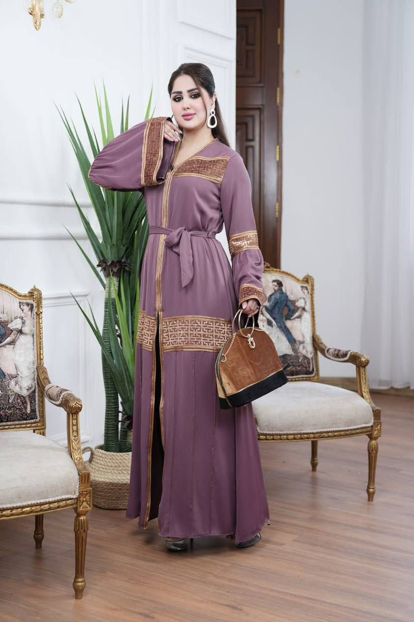 💫 عباءة خليجية من 5 قطع 💫
العباءة+ بنطلون + شال+ حزام + حقيبة👛 
🎨🎨 الألوان :- حسب الصور 
💰💰💰السعر = 35 ألف دينار فقط
💫 للحجز والاستفسار التواصل على الخاص


**إذا كنت صاحب هذا الإعلان وتريد حذفه لأي سبب، رجاءا أرسل رسالة إلى الدعم الفني**