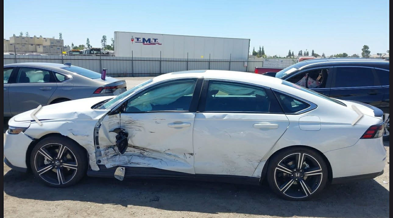 سلام عليكم🙋🏼
الي يحب يضيفني على صفحاتي مختص بيع سيارات الوارد والخليجي  و مزاد وتعقيب تصليح تجاره قطع الغيار والادوات 
📍 تيك توك: محمد ذيب لتجاره سيارات
📍 فيس بوك : محمد ذيب هوندا
📍 مكاني بغداد العامريه
📍 عنوان الشركة والمزاد بغداد المنصور 
تقاطع سيد الحليب
🚘✌🏻
 ١-نوع السياره:هوندا اكورد هايبرد سبورت
٢-موديل:2025
٣-فئة السياره؛Sbort
٤-حجم المحرك:2000
٥-المسافه المقطوعه:35000mi
 ٦-الضرر  السياره:حسب ما موضح في صوره الشحن
٧-موقع السياره:عمان الحره
 ٨-رقم الوحة: فحص
٩-سعر الكلي للسياره:148$  سعر نهاىي
١٠-شرح اضافي للسياره : سياره فاتوره مزاد + اجور نقل من امريكا الى عمان  ما محملة ولا سنت غير هذا سعر
للاستفسار مراسله الصفحة  او على واتساب
***********
