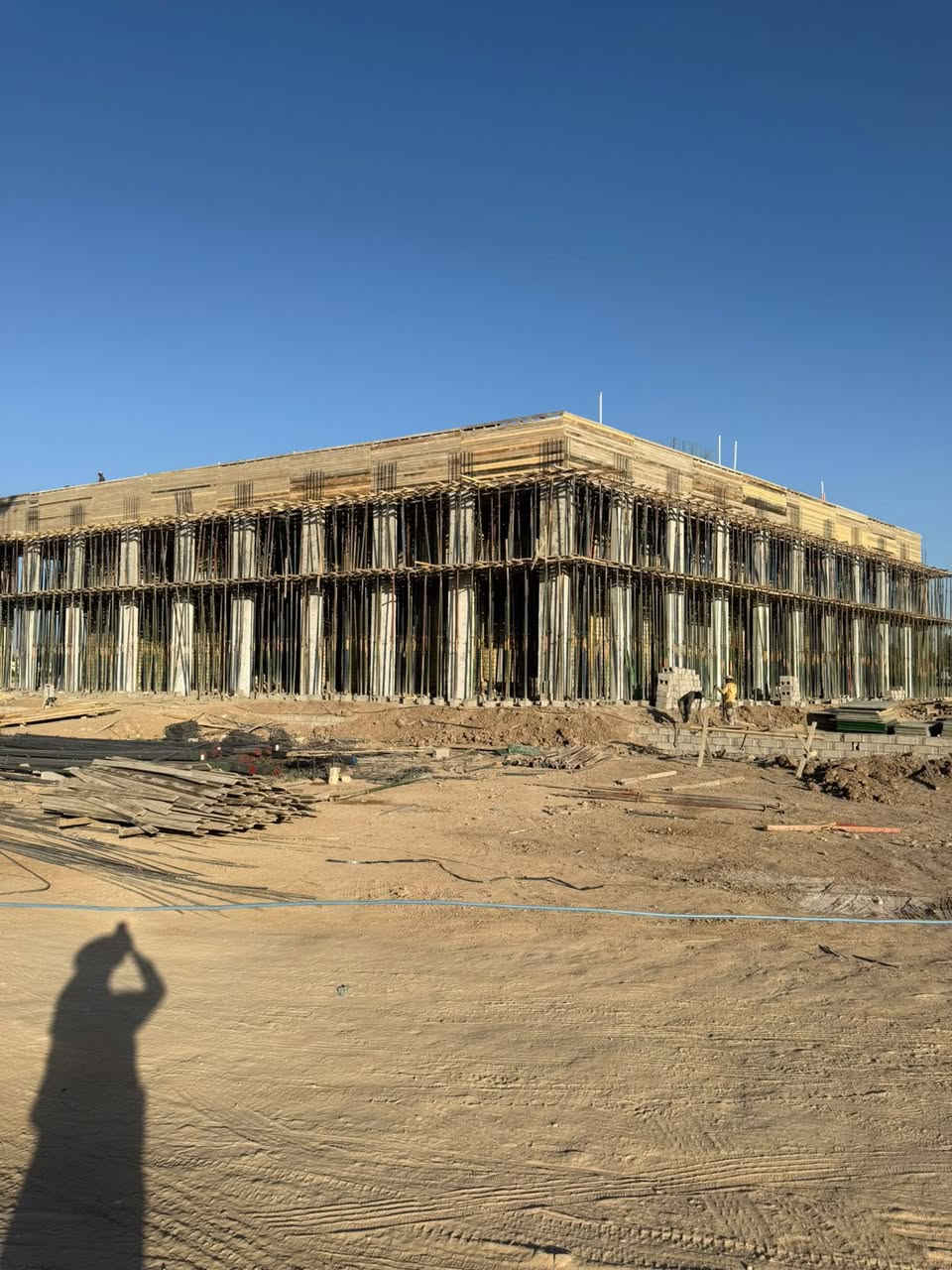 مستعدين لتنفيذ جميع البنايات والمنازل وبكافة المساحات والله خير رازق : اي استفسار الاتصال على هذا الرقم ***********
