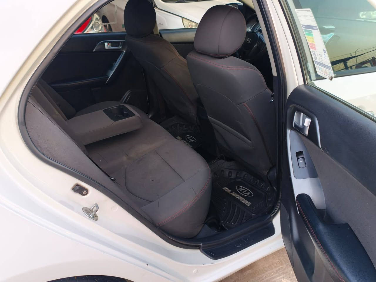 فورتي 2013 مكفوله كفاله عامه ماعده دعاميه اماميه فول ماصفات فتحه بصمه شفتات ستيرن شاشه تحكم ستيرن تبريد ثلج صدر كله جديده كير مكينه مكفولات مري قلاب  وارد خليجي معرفه تفاصيل اكثر سعر اتصل على رقم ‏‪***********‬‏ غير متواجد على فيس بوك محرك 1600
