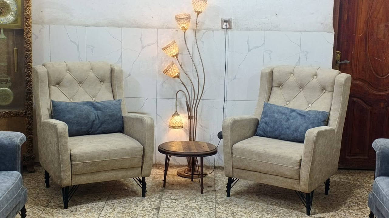 تخم تركي 10 مقعد نظيف
سعره 360 وبي مجال مكان
 البياع يوجد توصيل بكروه ب واتساب
 ***********
