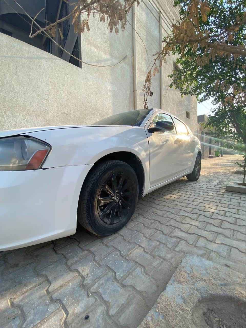 دوج افنجر 2009 
سياره مرتبه ومابيها برغي ناقص 
نافضها نفض من حداديه من محرك وكير 
ومن دوشمه 
السياره مصبوغه حزام لجماليه فقط لابيها حادث ولا بيها ضربه 
كير ومكينه مكفولات 
لا بيها تبخير ولا بيها ايشي 
تبريد شغال 
السياره ما ناقصها برغي 
هذه رقمي 
*********** شط العرب, البصرة
