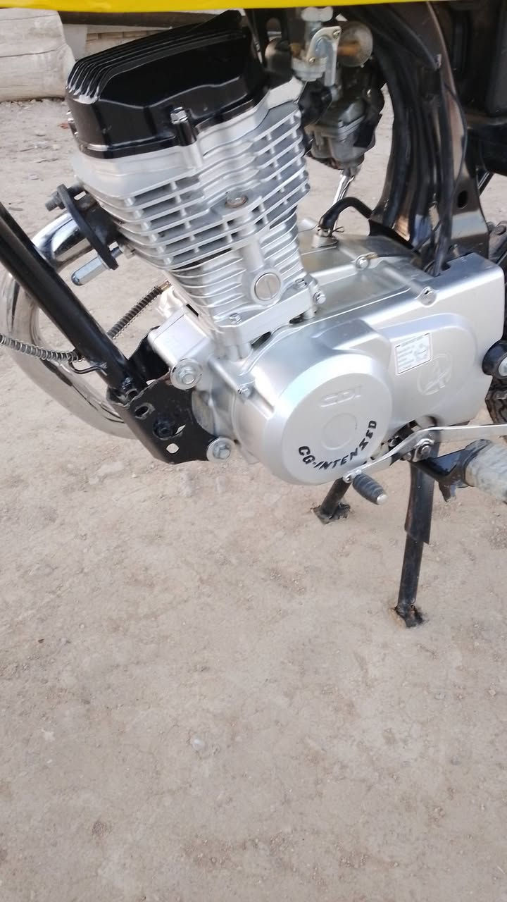 سلام عليكم شباب مكينه للبيع مامفتوحه اذا امراوس اراوسهه ***********
