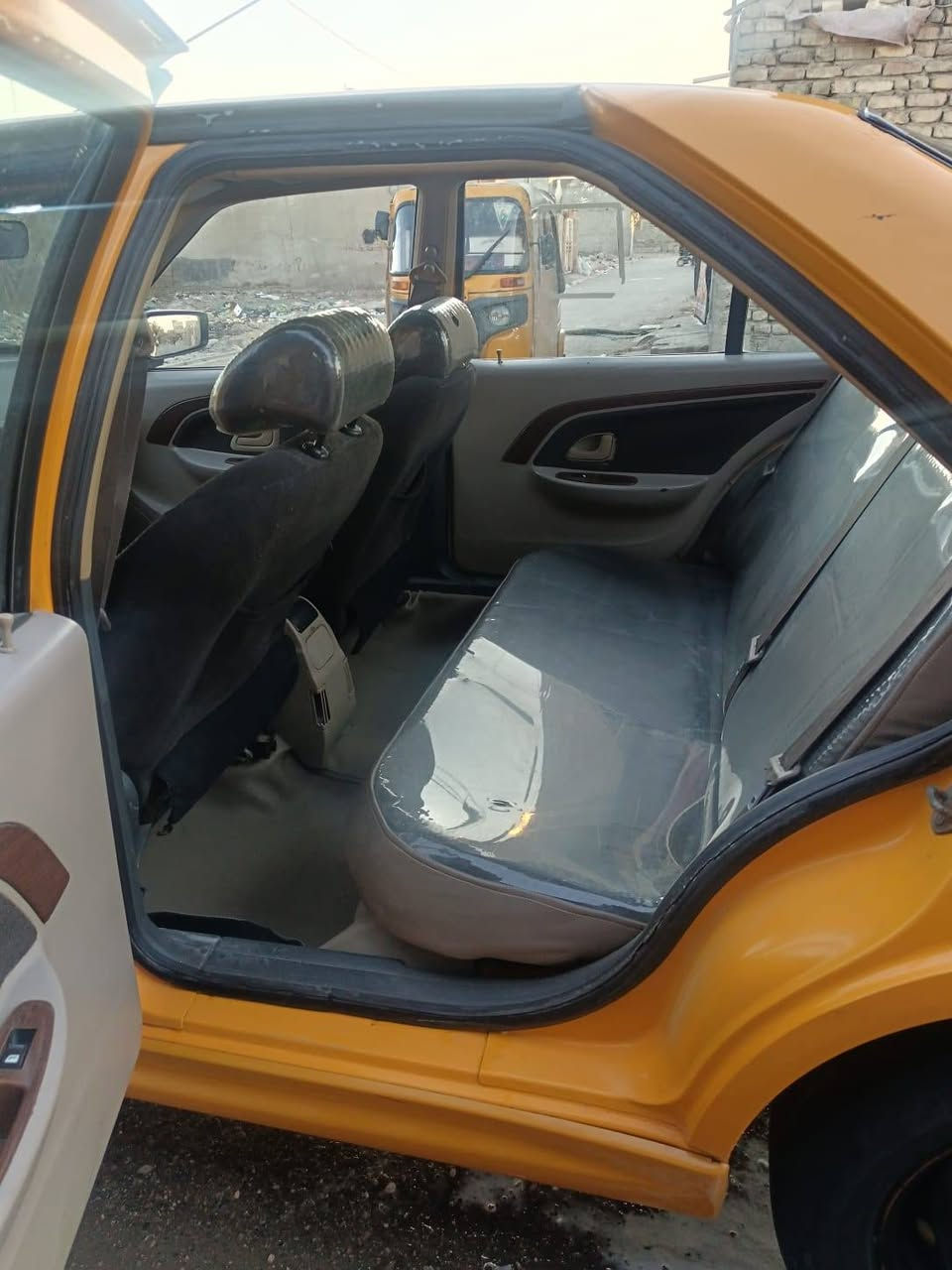 السلام عليكم بيجو بارص البيع مديل 18سياره خير من الله بس بيه  صبغ بلبنيد سعر 62وبيه مجال العنوان بغداد ***********
