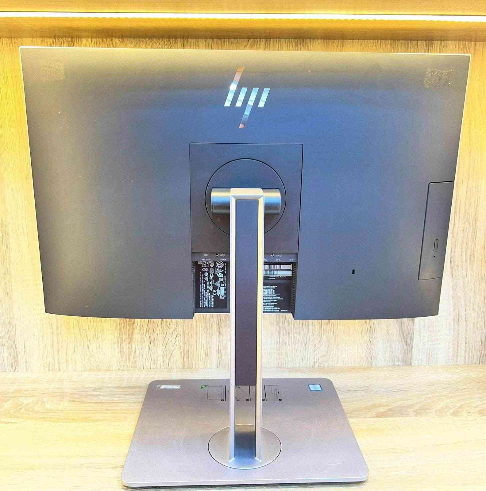 جهاز متكامل (All-in-One) نوعHP 800 G4 يخلصك من كثرة الأسلاك وزحمة الأجهزة بحجم شاشة 24" لمس مريح جدا للعمل
مناسب كاشير لترتيب متجرك ومحلك! 💻🏪
 مناسب مكتبي؛ الحل المثالي والأنيق للمحلات التجارية ونقاط البيع.
 تصميم مدمج:شاشة وجهاز في قطعة واحدة توفر لك مساحة على كاونتر المحل.
 أداء مستقر.
السعر ٥٧٠ الف_عراقي  
التواصل على الرقم  ***********
Cpu  Ci5 جيل ثامن 
Ram 8GB          قابل للتطوير 
Hard 256ssd    قابل للتطوير 
Monitor 24" FHD 1920x1080 لمس
قاعده اصليه
