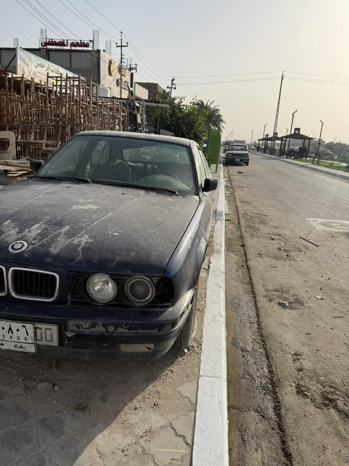 السلا عليكم اخوان 
Bmw525 مفتوح كير اوتو جنت جاي اعمر بيهة وصار عندي ضرف 
السياره بجم كامل جديد مداكر ولايتات وسمجه بجم عريض  ومنضومه تبريد المكينه جديده من الراديتر والجوينات والمروحه والحداديه كلهة جديده من الطول للطول ومنضومه تبريد جديده كمبريسر والشبجه والدكتات السياره كهربائياتهة كلهة شغاله  غرفتهة كلهة مفتوحه وموجده ومدوشمه نقص السياره مكينه وصبغ ملكوطات الخياسات والرصعات الخفيفه كفاله من الضربه والكصه سياره مال تعمير بديهة يخبل مكاني الزبير وسعرهة 35$
واتساب ***********
