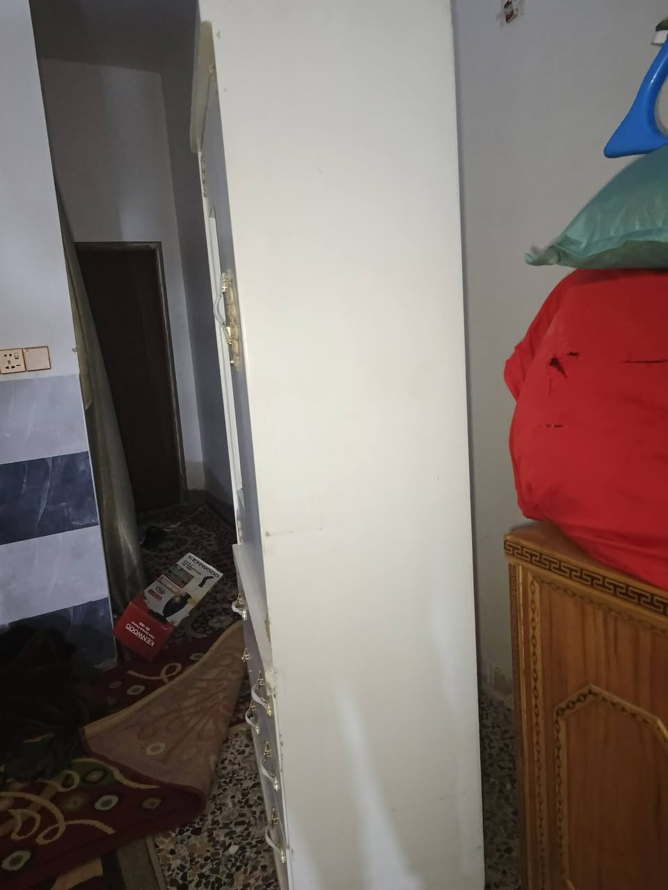 كنتور للبيع سعر 50 موجود بغداد حسينية ***********
