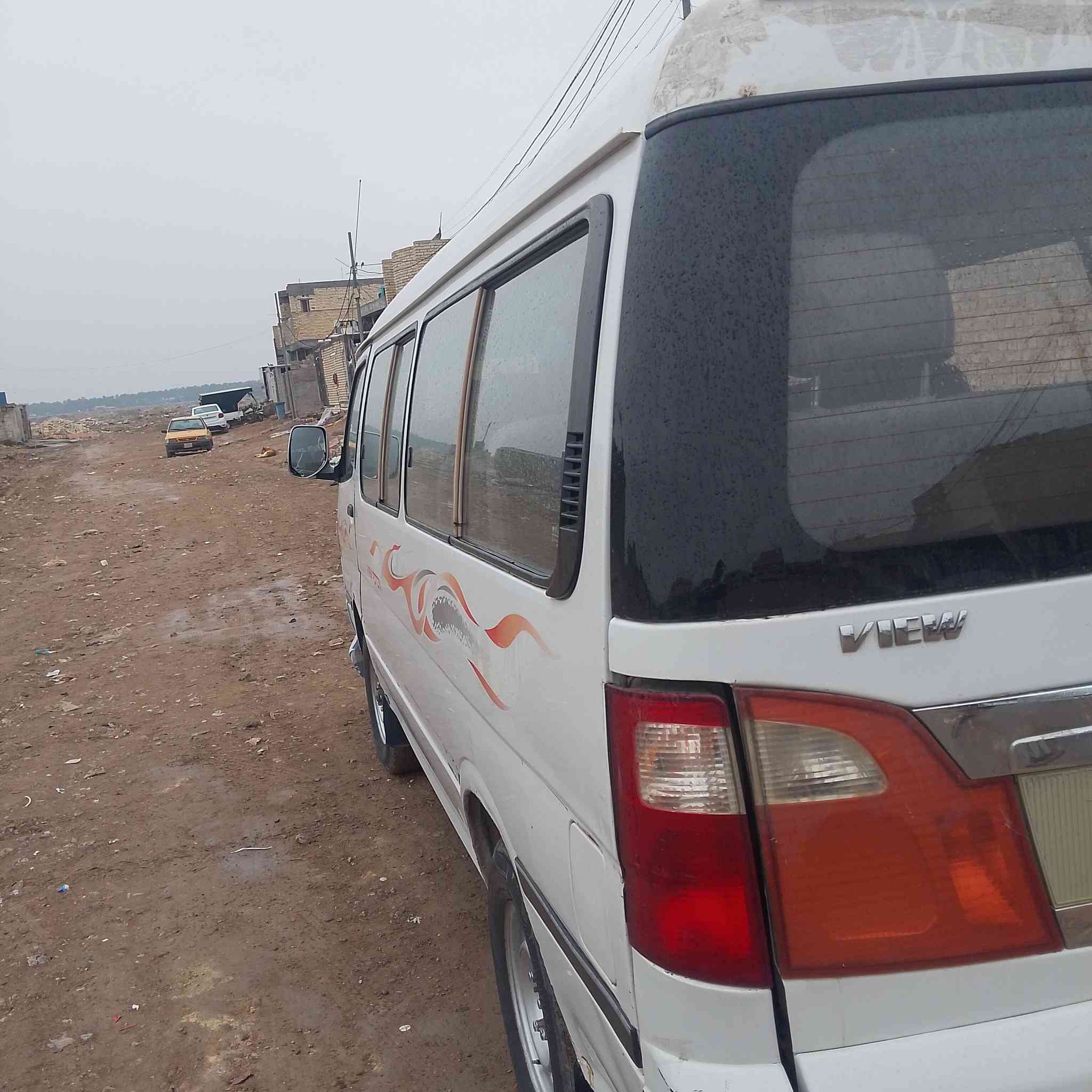 سلام عليكم سيارة فتون مديل 16بدون صبغ بدون ضرر مكفوله كير مكينه اكسن جديدة خير من الله سيارة باسمي رقمها نكليزي  هزتها ما ساقطه مصفره هيئه وغرامات وضريبه  سعرها 78وبيها مجال قليل لشراي موجود عل رقم ***********ما متواجد عل فيس
