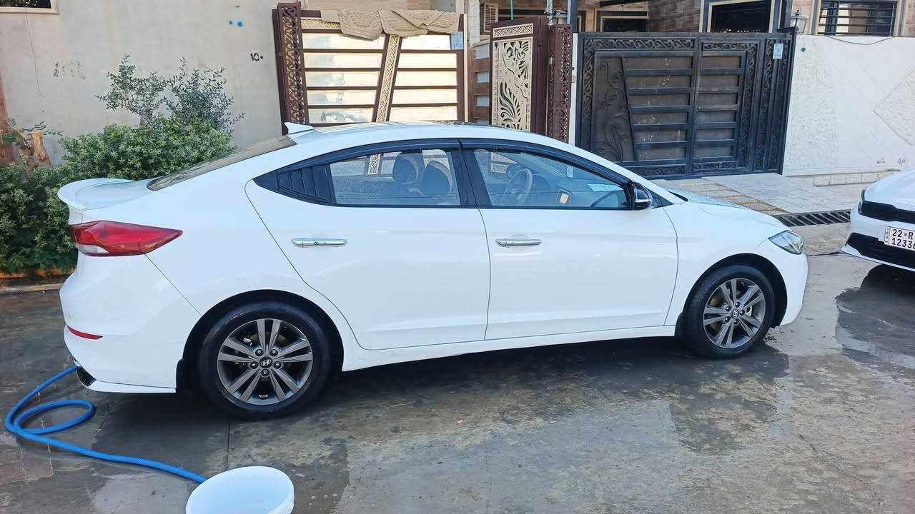 السلام عليكم
الانترا خليجي فوول ماعد البمصه 2017

شبرين صبغ بل بونيد وملحضات خفيفه سياره احلى من الصوره 
وشرط تحويل كابون بانزين ورقي 
الوان ابيض 
العنوان الموصل الايسر
رقم اربيل اجنبي 
السنويه الى 2028

***********
