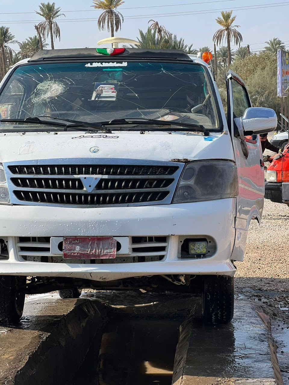 سلام عليكم
فتون 2010لبيع 
مكينه وكير وتايرات وباتري وكهربايات نعمه من الله ابيع اتكفلك سرقه وعشاير مكان السياره دوانيه ما متواجد ع فيس ***********
