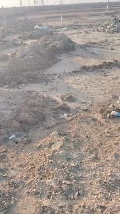 قطعه للبيع سنه 25 حي المنصور خدمات كامله مايو كهرباء تبليط شارعها 200 م الاستفسار على هذا الرقم***********
