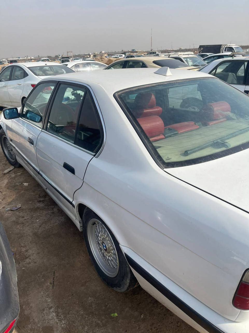 سلام عليكم بي ام 520 محرك 25 نضيفه خير من الله رقم اربيل بسمي سعر 75 وبيه مجال مكاني بابل القاسم رقم الهاتف *********** واتساب موجود
